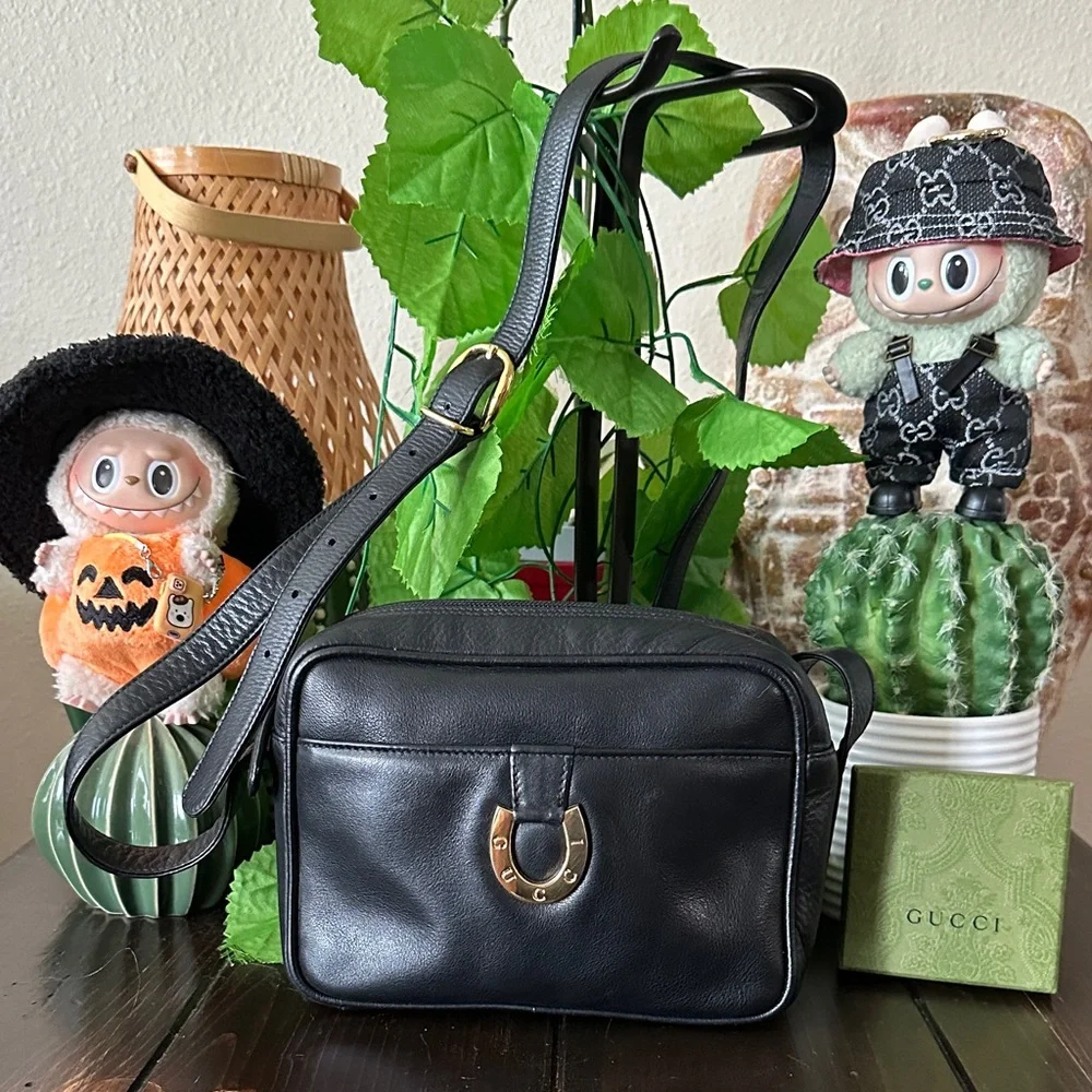 Gucci Jackie vintage Black Leather Shoulder Bag with Gold Detail - Picture 1 of 16